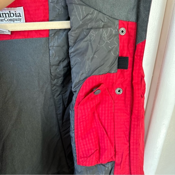 Columbia Women’s Omni Tech Titanium Windbreaker Jacket Red Size: Large - Picture 10 of 12
